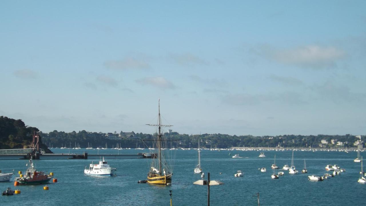 Appartement T2 ,Parking Prive,Terrasse, 10 Mns A Pieds De La Cite Corsaire Et Ses Plages Saint-Malo Eksteriør billede