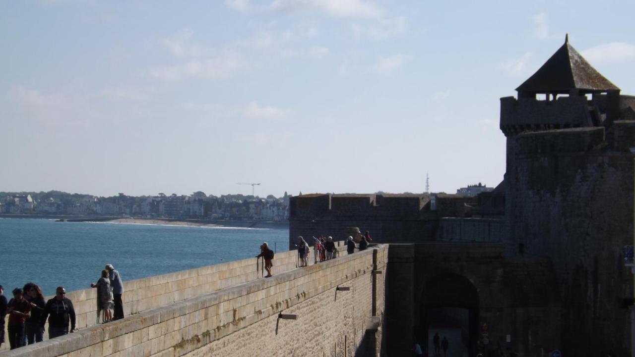 Appartement T2 ,Parking Prive,Terrasse, 10 Mns A Pieds De La Cite Corsaire Et Ses Plages Saint-Malo Eksteriør billede