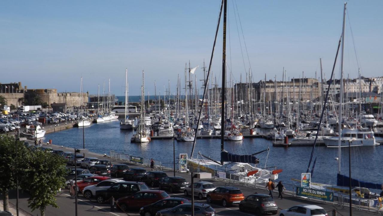 Appartement T2 ,Parking Prive,Terrasse, 10 Mns A Pieds De La Cite Corsaire Et Ses Plages Saint-Malo Eksteriør billede